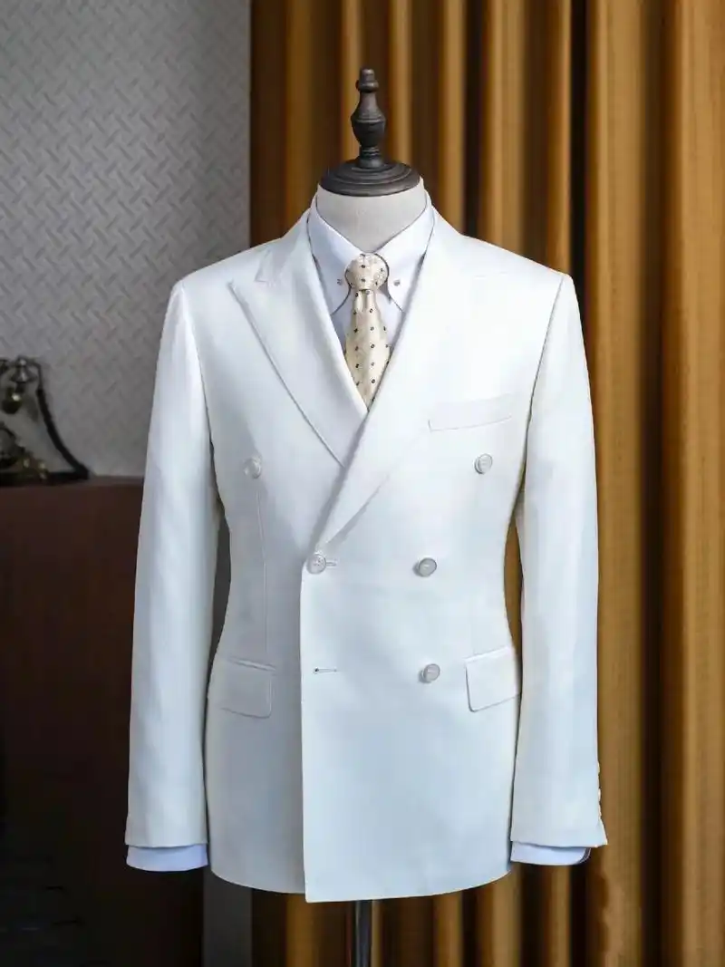 有没有人喜欢西装白色西装71.