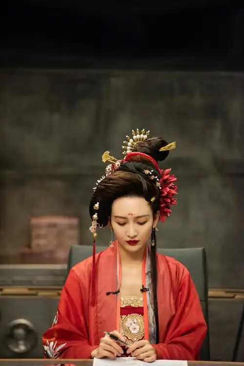 王鸥大侦探花魁造型好惊艳##大侦探#你可以永远相信王鸥的古装!