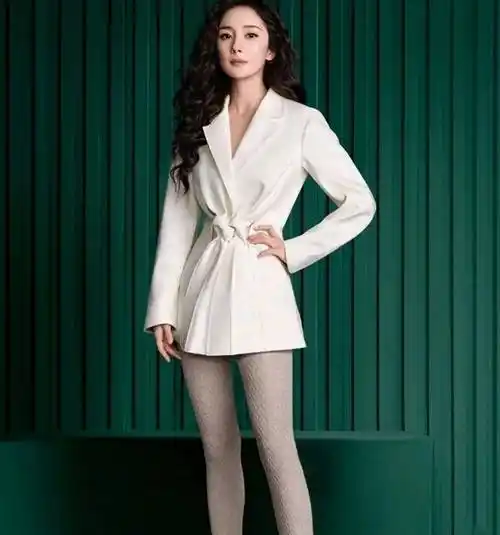 女孩_衣服_气质