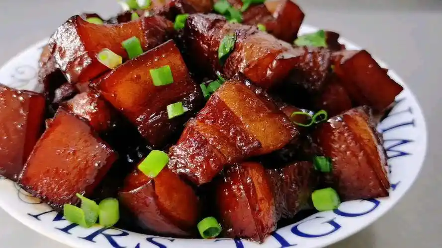 第六碗:红烧刀子鱼(年年有余)红烧刀子鱼的做法很家常,却特别好吃下饭