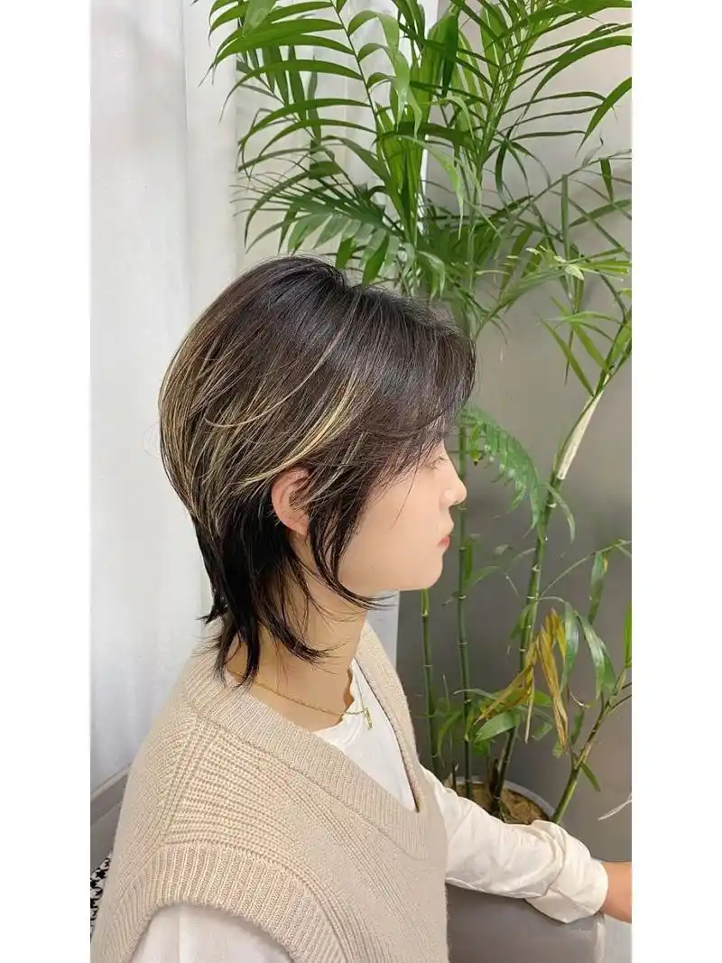 如果你想剪短发又喜欢中规中矩,那这款短发就非常值得推荐-发型杉计
