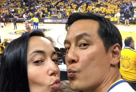 吴彦祖晒结婚照庆祝结婚十四周年表白爱妻去年的梗再次被提