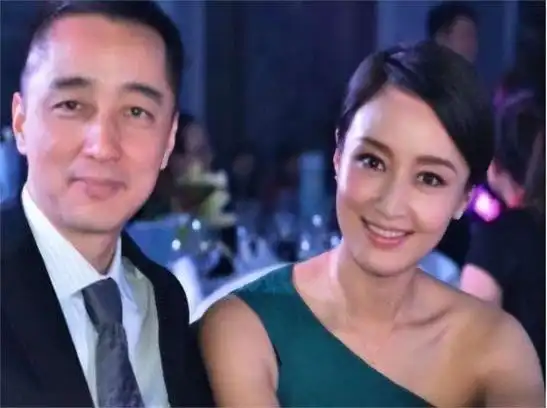 央视女主持赵子琪:曾让2个已婚男士为之痴迷,如今过得怎样了?