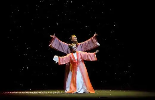 《关汉卿》新登舞台 王斑动情演绎戏剧人的戏剧人生