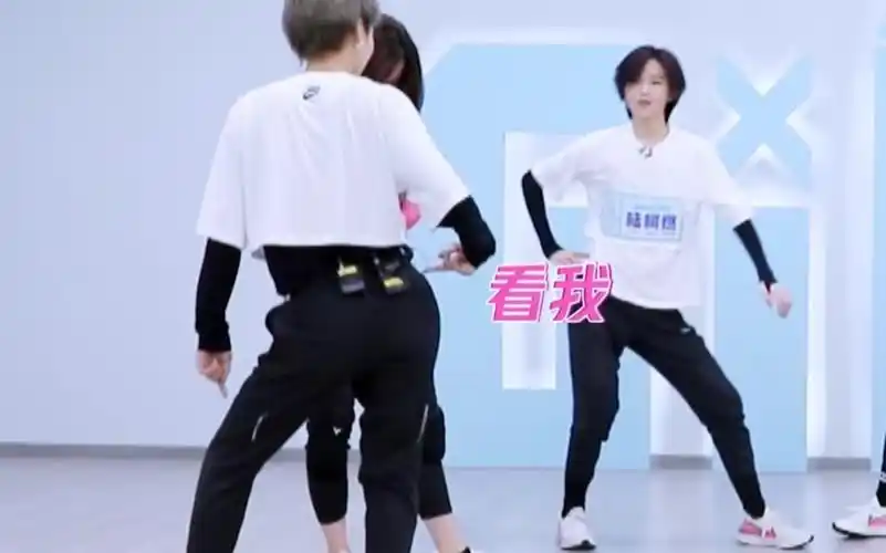 【昕燃】【陆柯燃×刘雨昕】距《破风》第二个舞台 这期太甜!