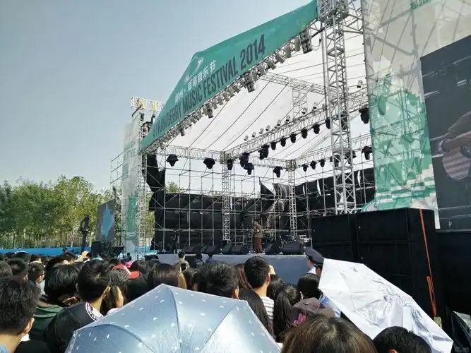 【摄影大篷车第六期】郑州草莓音乐节,嗨翻全场!