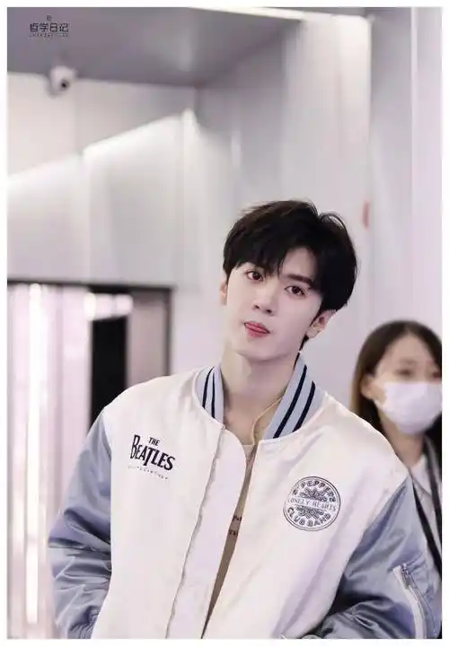 2019年,出演由陈思诚监制的悬疑网络剧《唐人街探案》;之后,还出演了