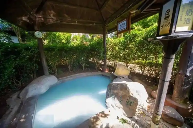 36615 灰汤紫龙湾温泉