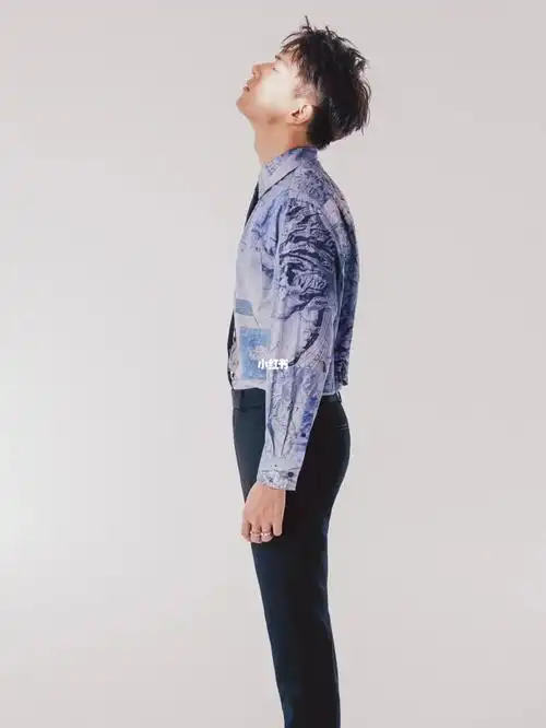 腿太长了屏幕都放不下了李现