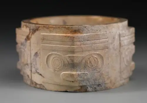 巧夺天工——良渚玉器展 文物赏析之二 神人兽面纹玉琮