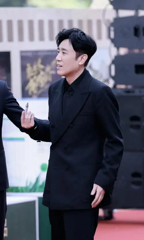 于和伟#中国电影华表奖#2 . 0@于和伟