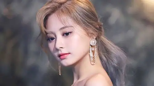 真情难掩饰?防弹少年团的田柾国和twice的周子瑜的隔空甜蜜互动?