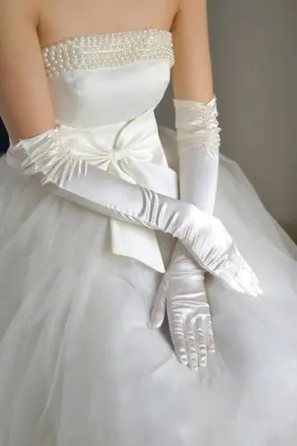 卡内达婚纱礼服 缎面双排珠新娘结婚纱手套