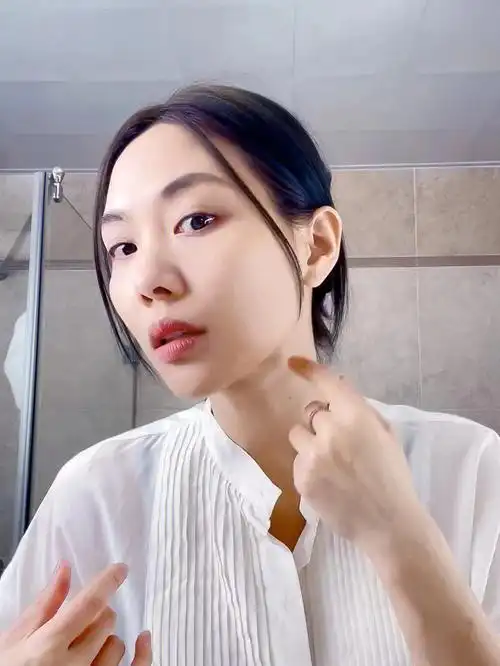 王霏霏素颜状态绝绝子