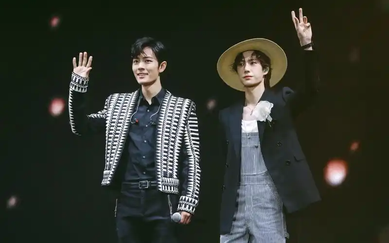 这个视频有点料 王一博 真的帅炸了 有支持耶啵的小摩托吗 康康我们