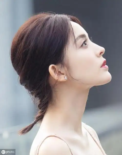 "脸蛋天才"——古力娜扎