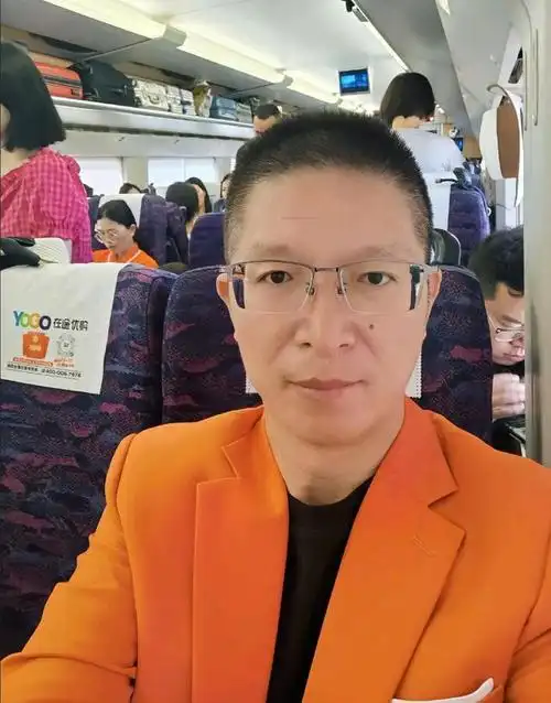 用动态的观点去看郭威,此一时彼一时,批评中应带有期望