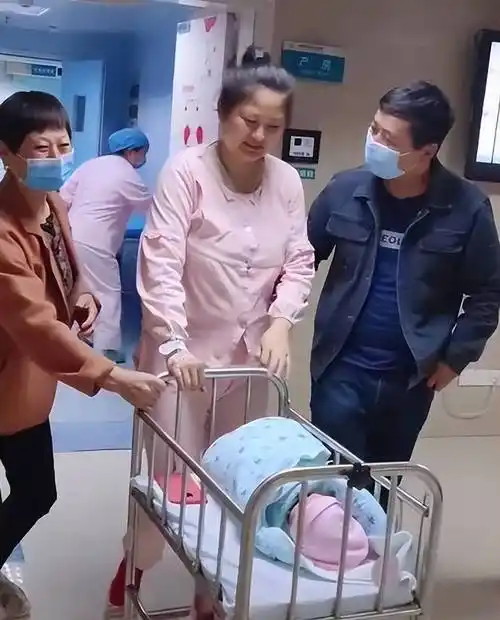 最佳生育年龄不是20而这个年纪_妈妈_孩子_宝宝