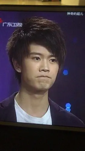 国超任嘉伦20岁选秀节目真的可爱