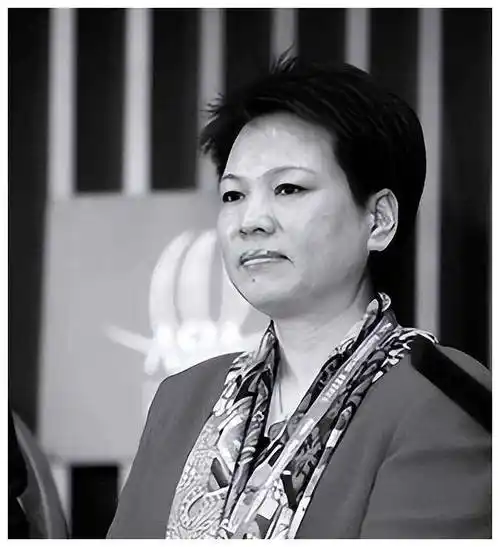 狂赚800亿,败光身家,欠下巨额外债,骆玉珠的传奇经历_故事_人生_饰品