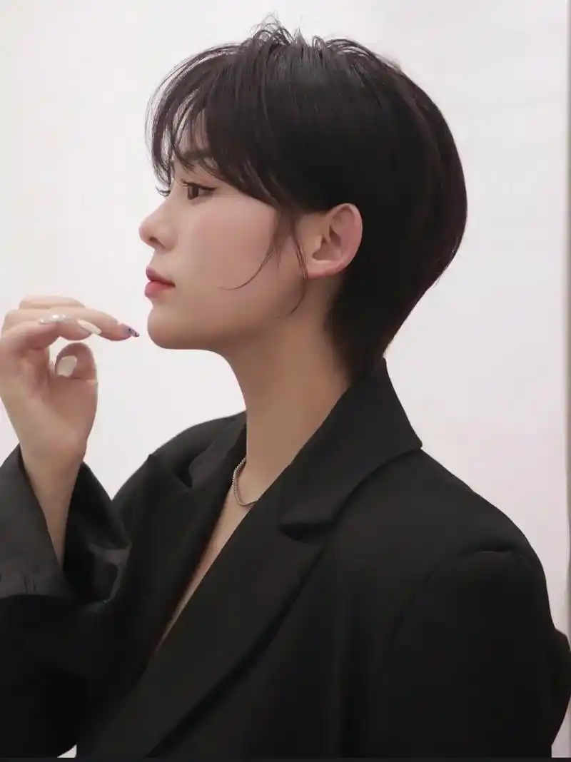 女生超短发分享气质高级小短发