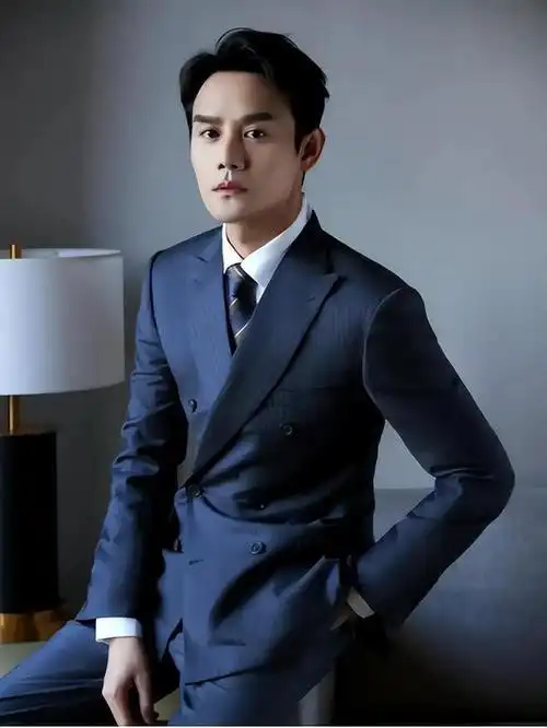 长得丑别硬穿西装这10位男星告诉你什么是潇洒俊朗贵气逼人