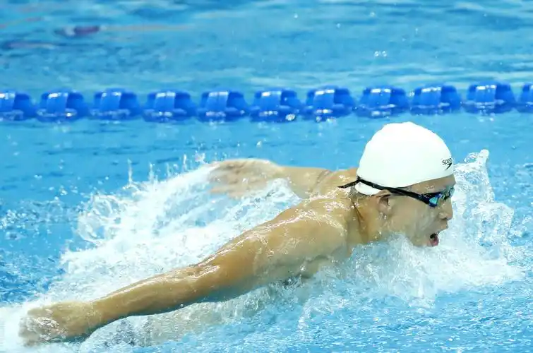游泳——全国冠军赛:男子200米蝶泳决赛赛况