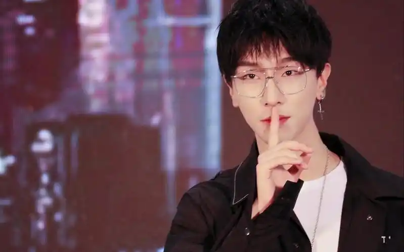 小跳蛙 景向谁依