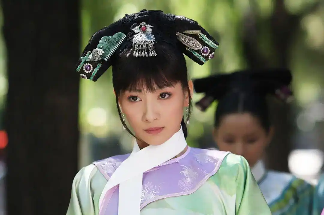 重温《甄嬛传》才明白:难怪安陵容恨透了甄嬛,换我,会更恨