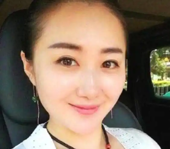 原创宋小宝二婚妻子曝光长成这样怪不得不公开要是我也不敢公开