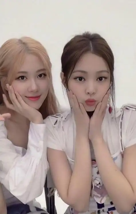 blackpink的jennie最近过了28岁生日,整个互联网都被