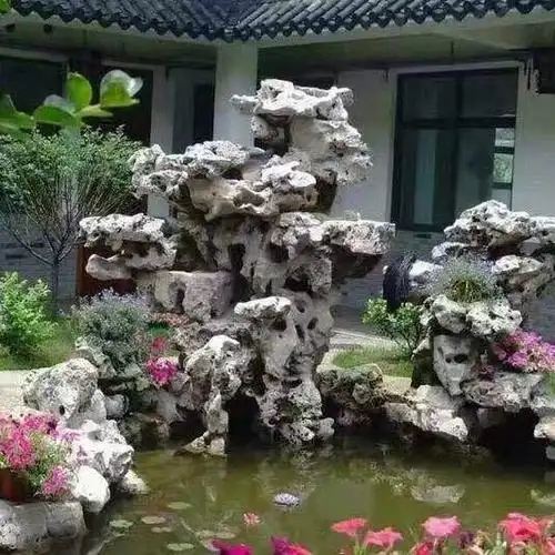 鸿灿石业厂家出售精品太湖石,专业制作大中小太湖石假山石