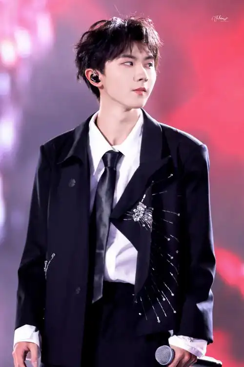 时代少年团队长-马嘉祺    #马嘉祺楼间楼演唱会#9