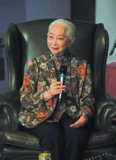 卢燕在《如梦之梦》中将出演老年顾香兰.京华时报记者王俭摄