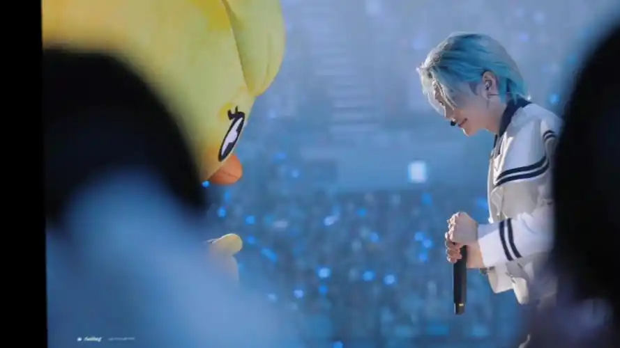 felix|李龙馥|温柔沉溺于蓝色的海,心脏沦陷于赤诚的爱73