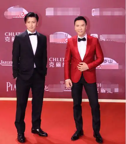 谢霆锋甄子丹同框两大男神依旧帅气十足霆锋造型万年不变