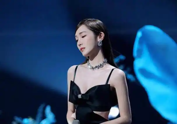 常驻嘉宾胡彦斌,张靓颖,张碧晨,gai,希林娜依高,吉克隽逸,汪苏泷六位