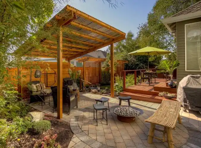 一楼私家带院如何规划设计(一楼小院装修设计技巧分享)