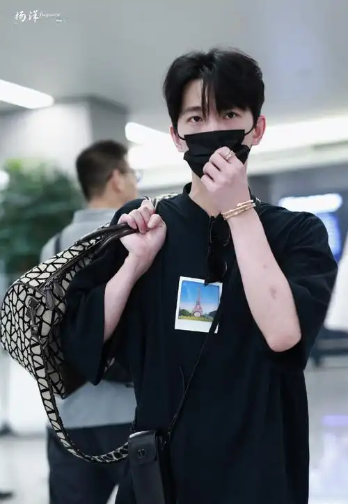 valentino品牌代言人杨洋