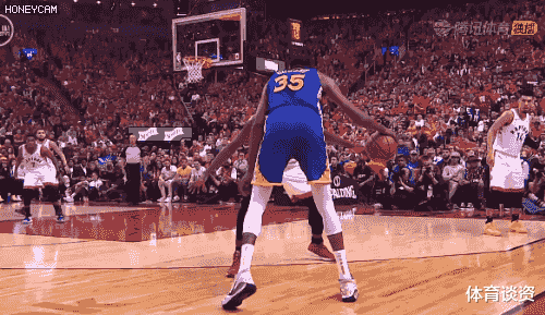 易建联受伤太像杜兰特20倍慢镜头回放对比回头看蹲下捂跟腱