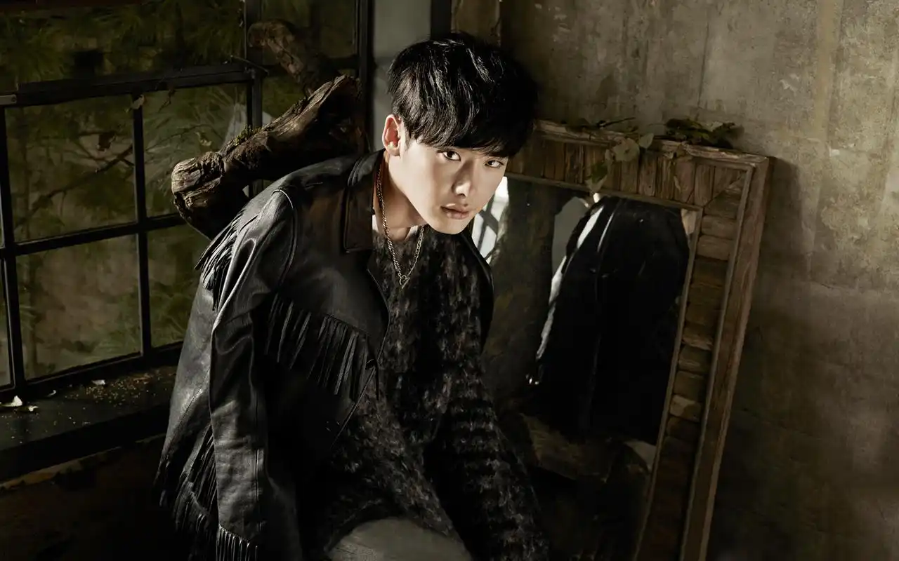 韩国人气长腿帅哥宽屏电脑桌面壁纸大全