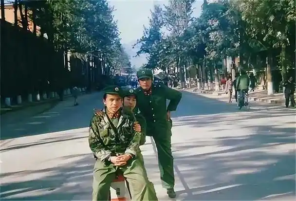 那时候,铺天盖地都是针对徐良的讨论与攻击.