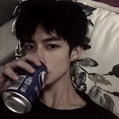 高清阳光五官清晰头像男帅气 超有颜值的美男子-男生头像