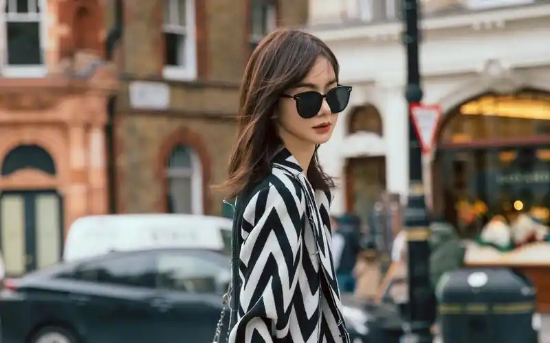 美女写真,明星壁纸,性感,美女,明星,街拍,戚薇,电脑壁纸,壁纸戚薇性感