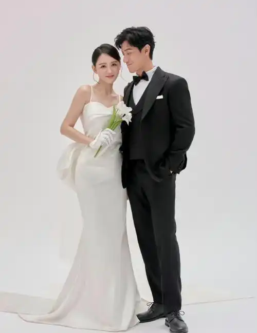 陈乔恩婚纱照曝光每一张都温馨浪漫领证两年多终于要办婚礼