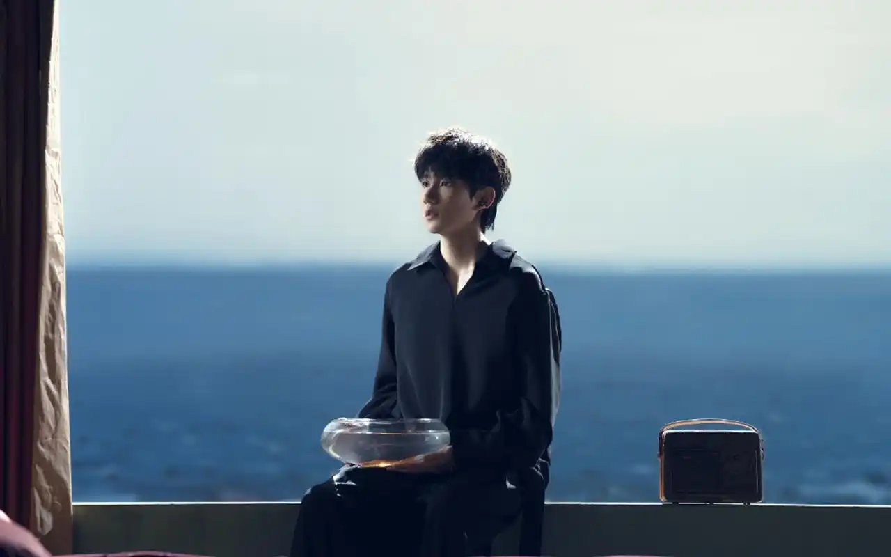 王源最新mv帅气图片桌面壁纸