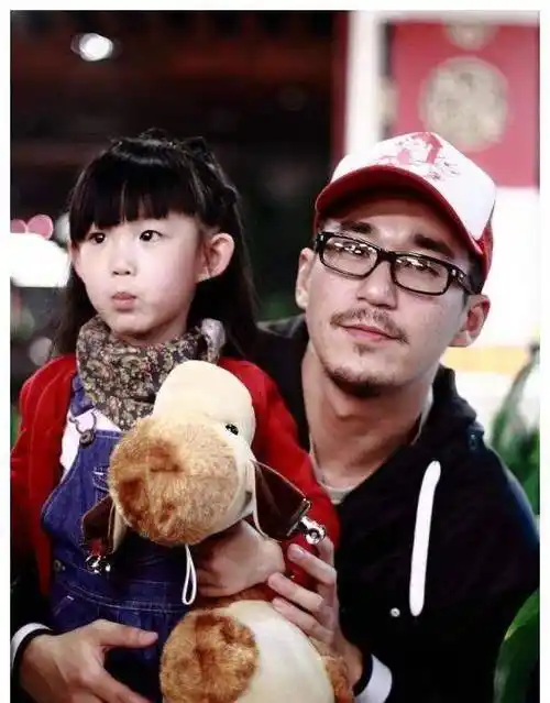 小女儿和他越长越像,儿子却是一生的遗憾_张国立_邓婕_张默