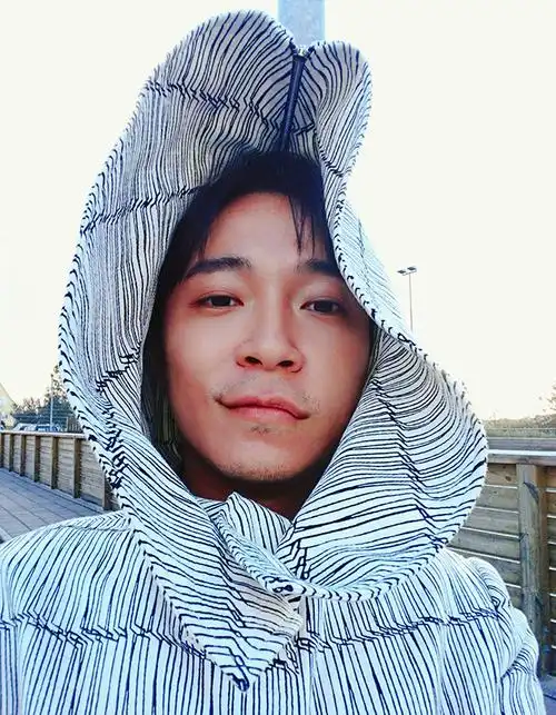 吴青峰图片 吴青峰旅行自拍照图片