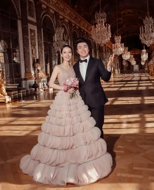 巩新亮朗朗 [巩新亮和吉娜对比照]_娱乐动态_5x6q生活网