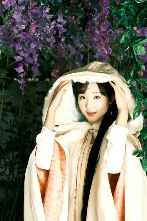 女演员氛围感有多重要看吕小雨演风月变和亲爱的天狐大人就知道